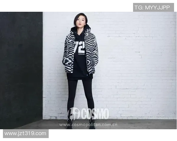 时尚与运动完美结合adidas足球衫让你在球场上尽显风采与活力